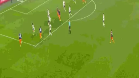 沙尔克对汉诺威关键对决，专家预测谁将夺冠